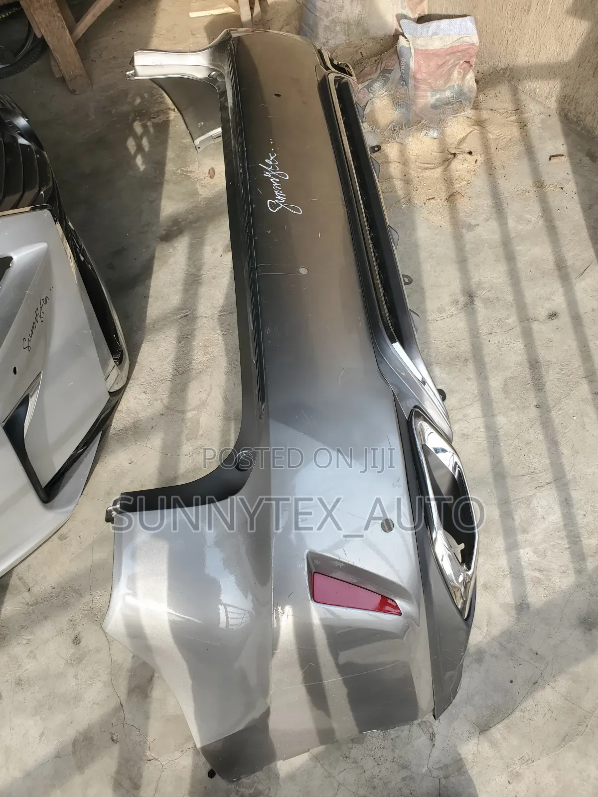 Complete Back Bumper Rx350 2017-2018