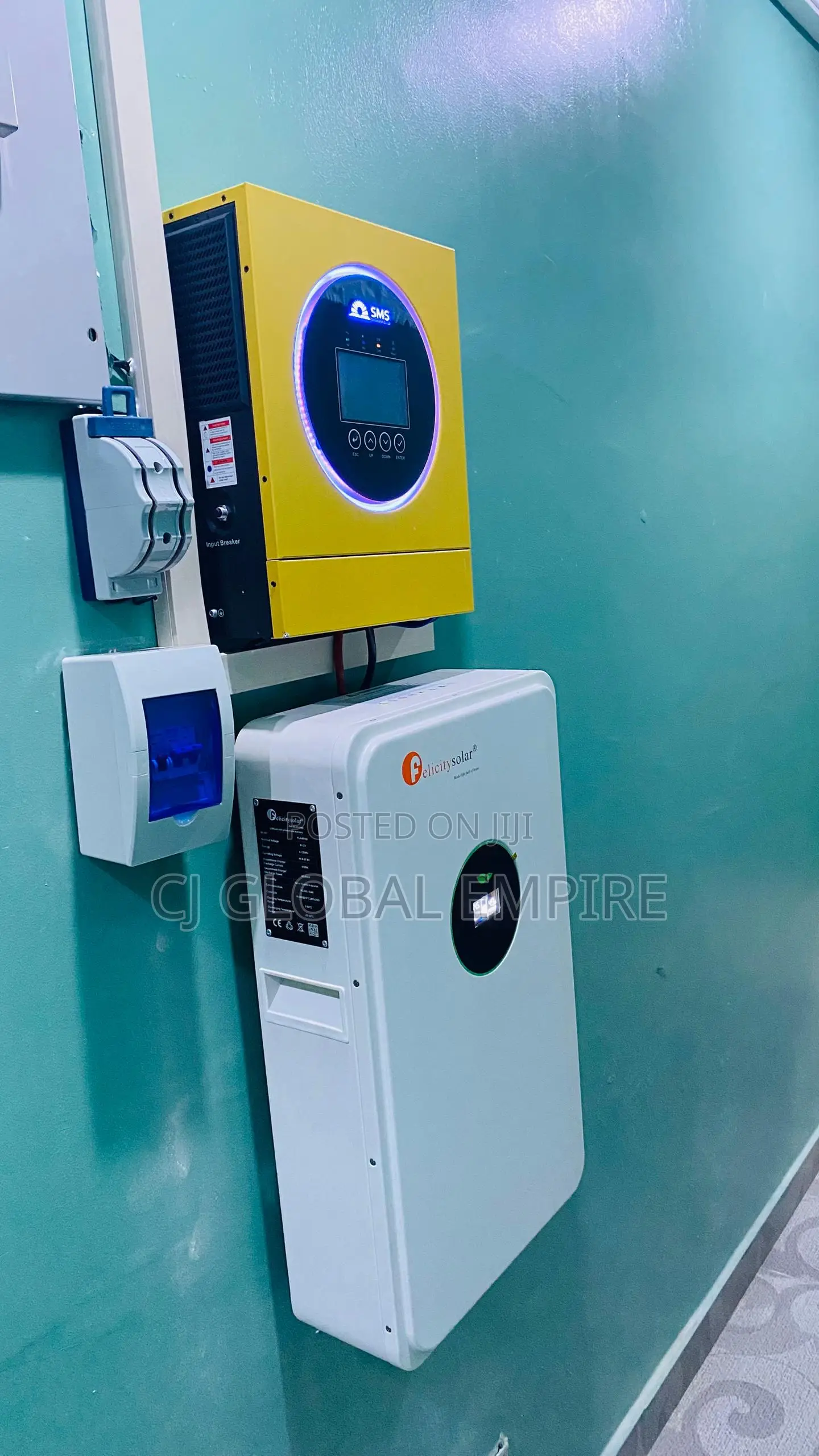 4.2kva Hybrid by 5kwh Lithium Battery With 6 Units 550w Panels