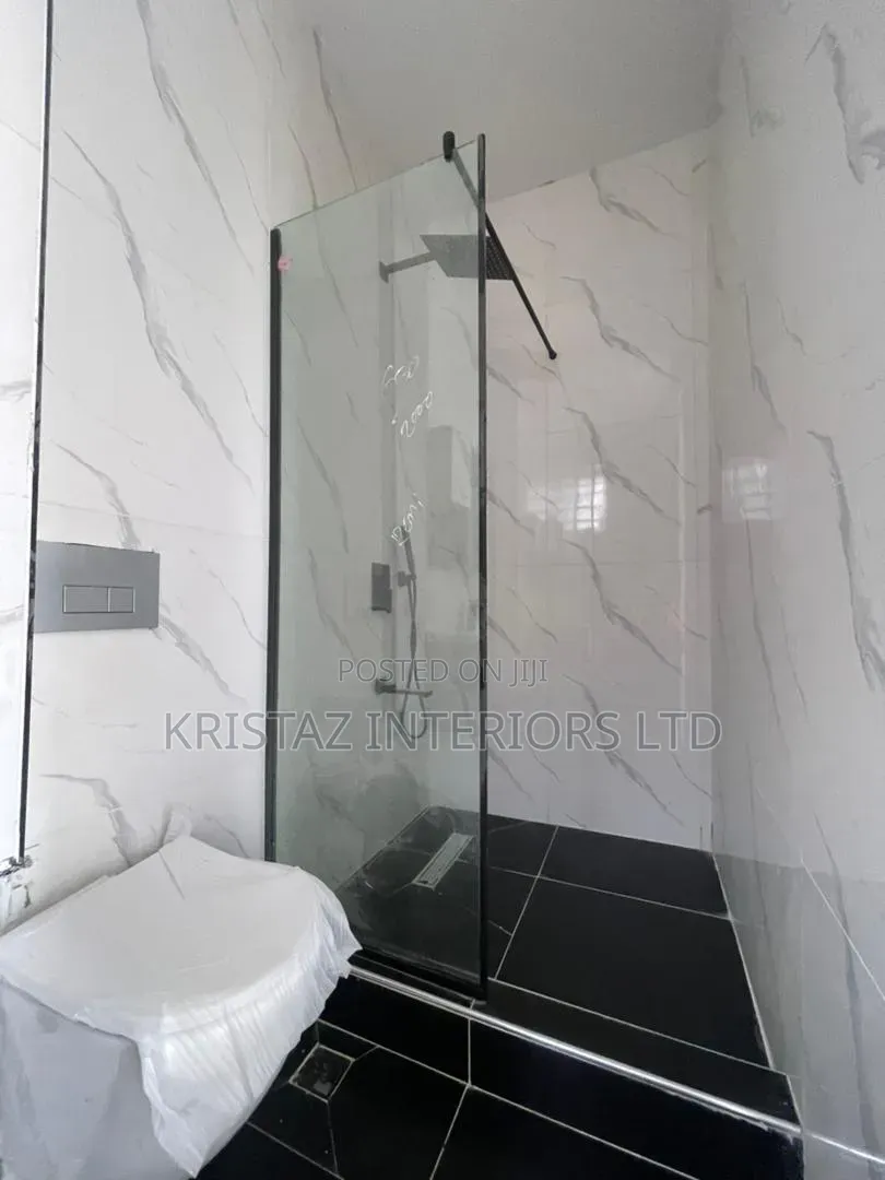 2bdrm Apartment in Lekki Phase 1 for sale