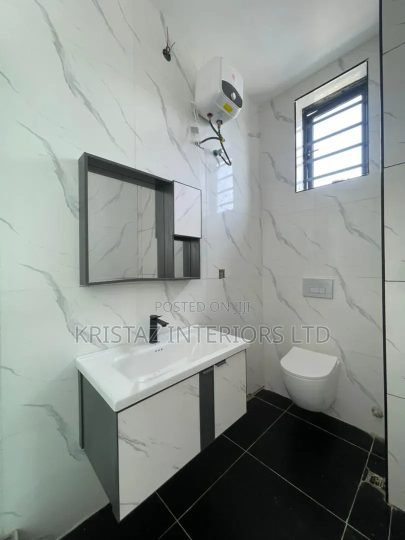 2bdrm Apartment in Lekki Phase 1 for sale