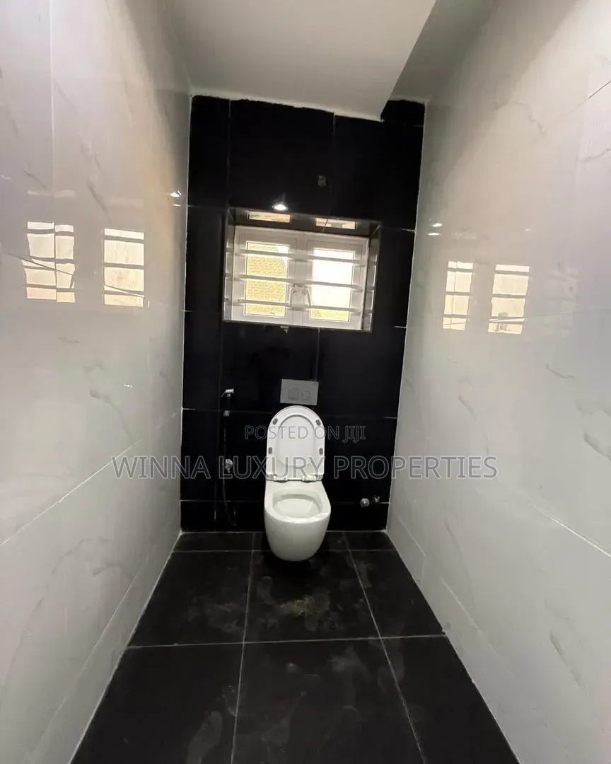 6bdrm Penthouse in Gwarinpa Extension for sale