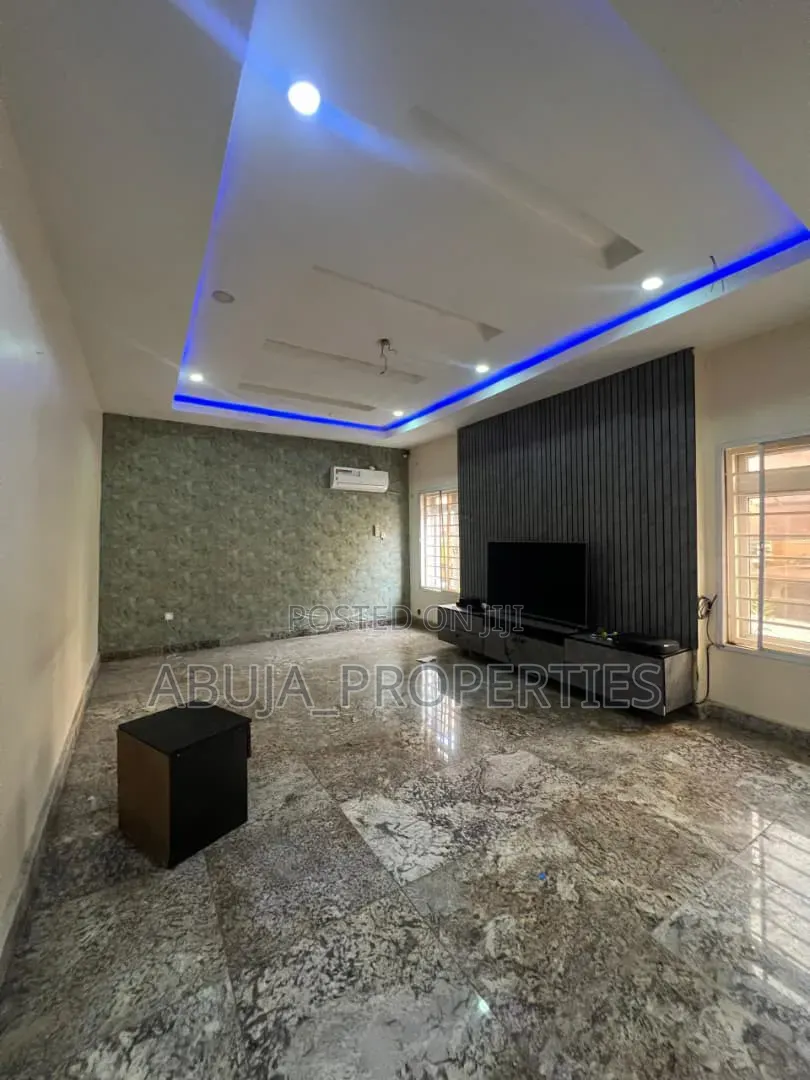 3bdrm Duplex in Jabi for rent