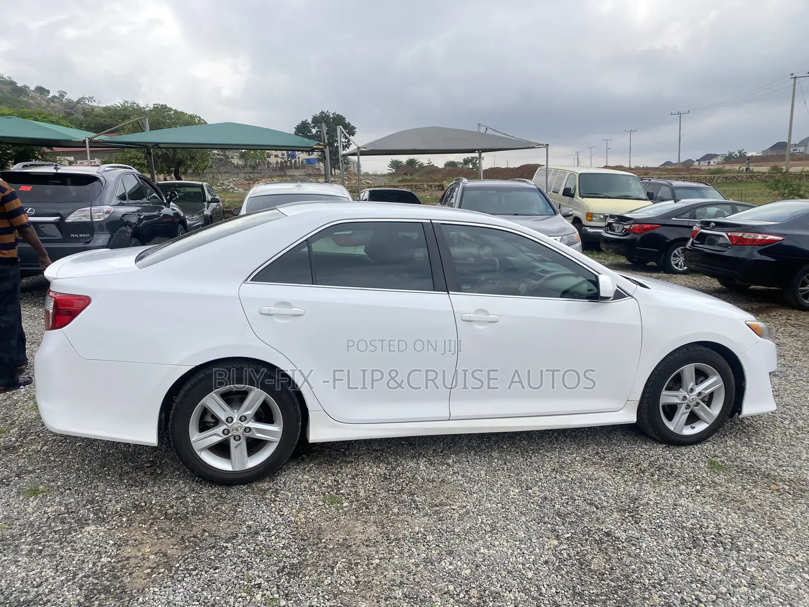 Toyota Camry SE 4dr Sedan (2.5L 4cyl 6A) 2013 White