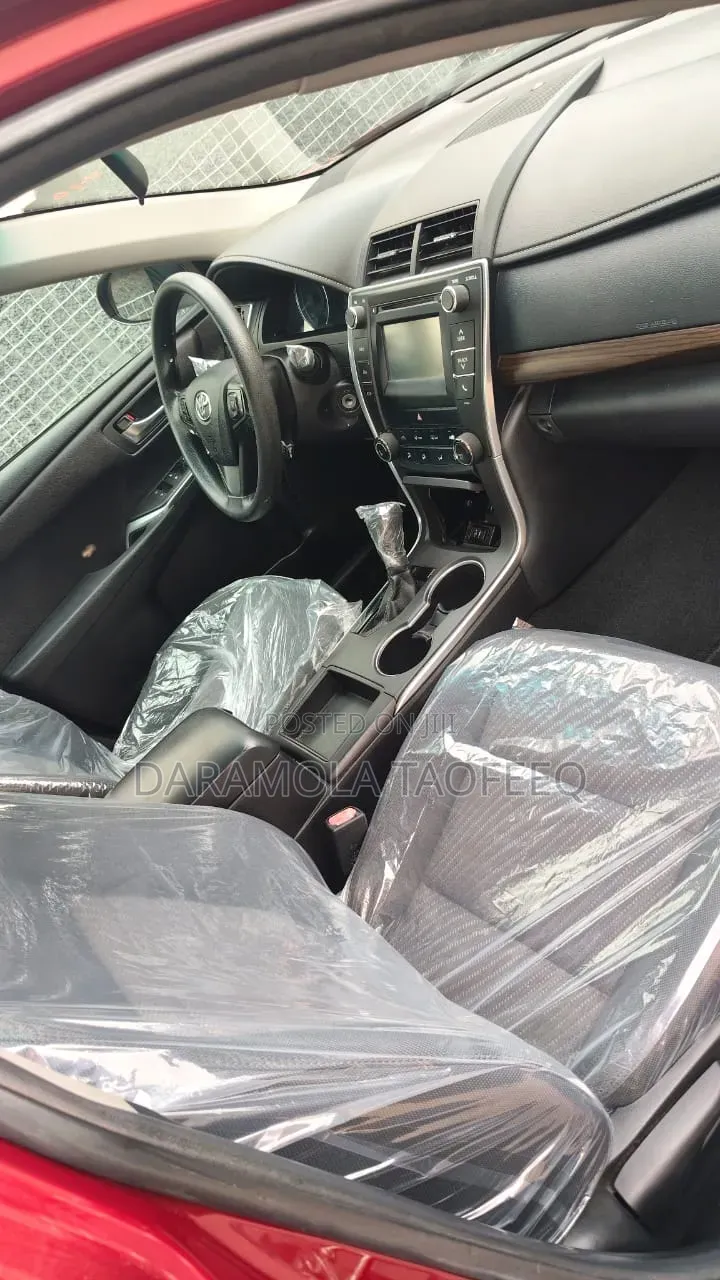 Toyota Camry 2016 Maroon