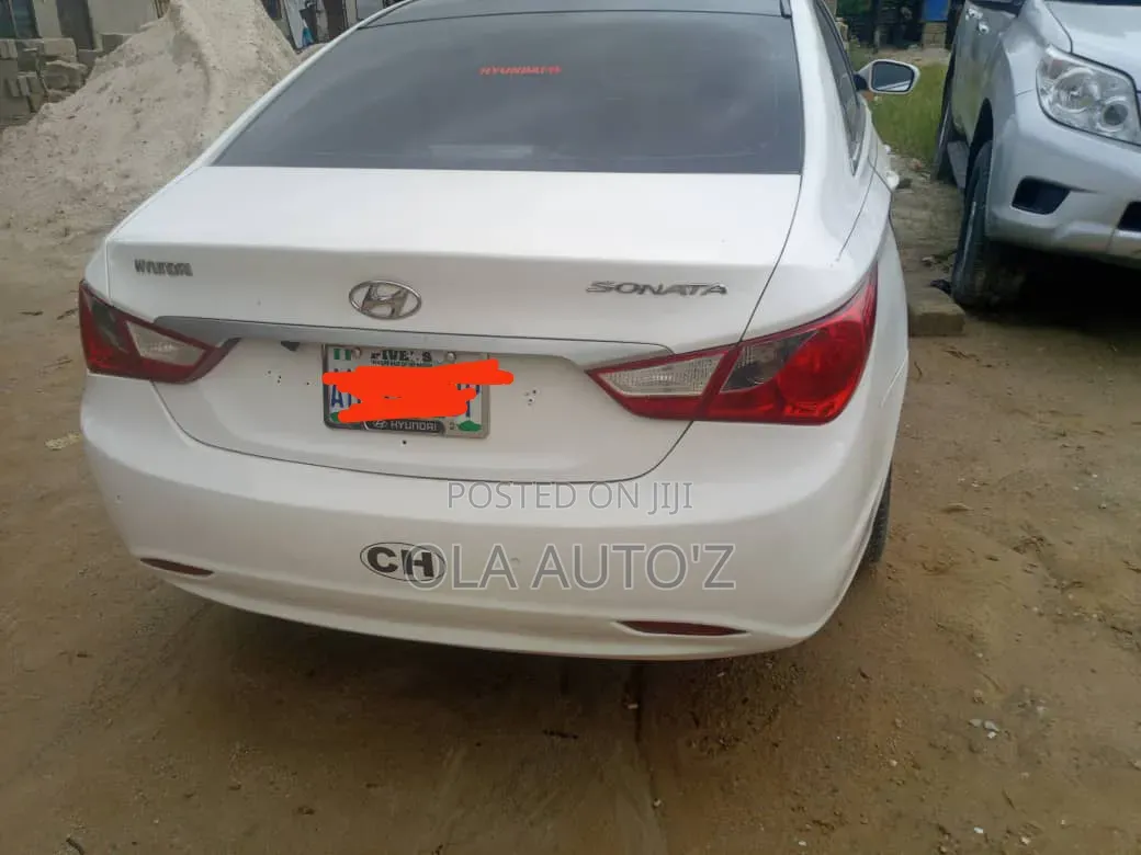 Hyundai Sonata 2012 White