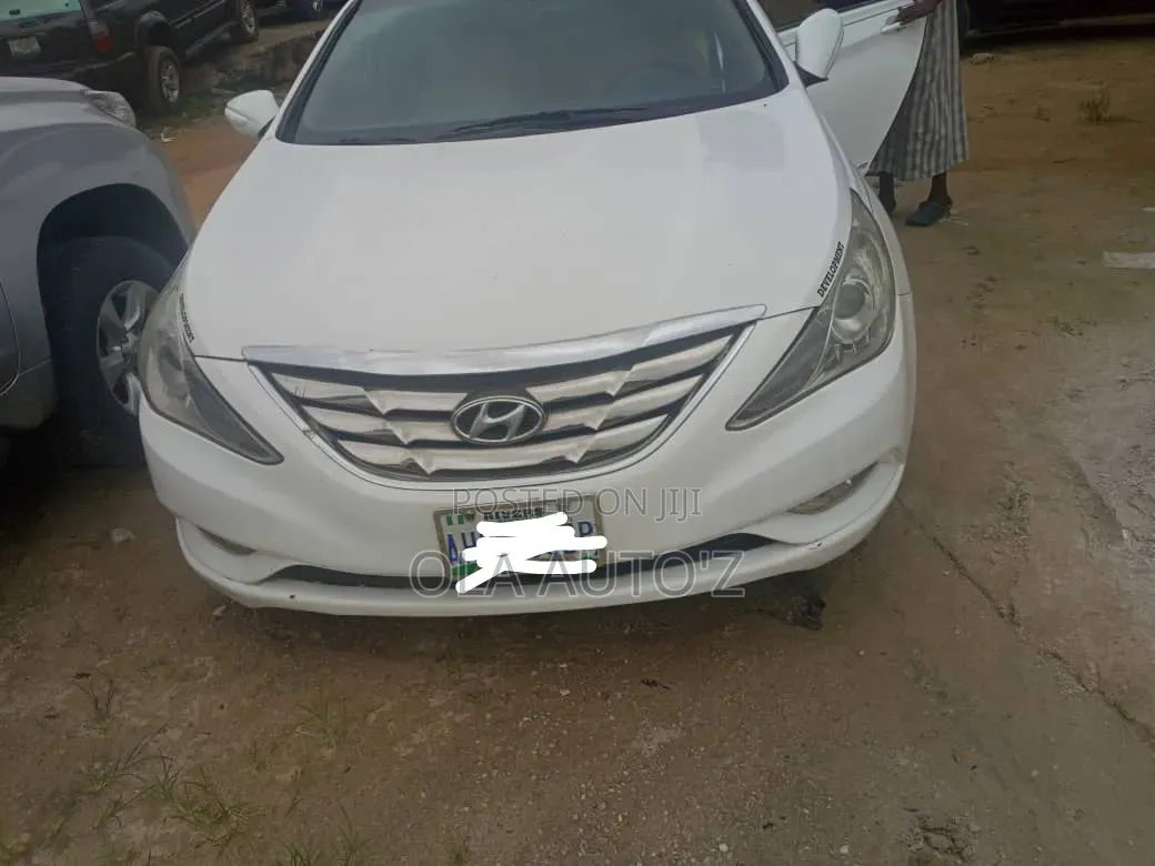 Hyundai Sonata 2012 White