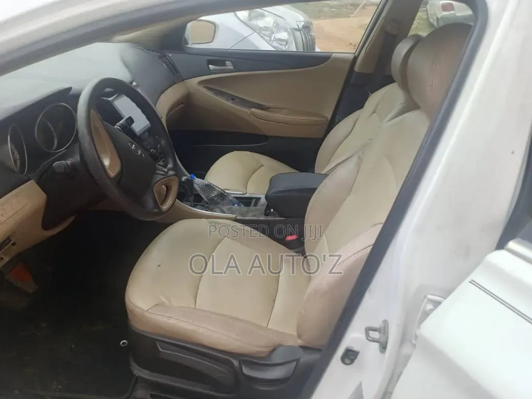 Hyundai Sonata 2012 White