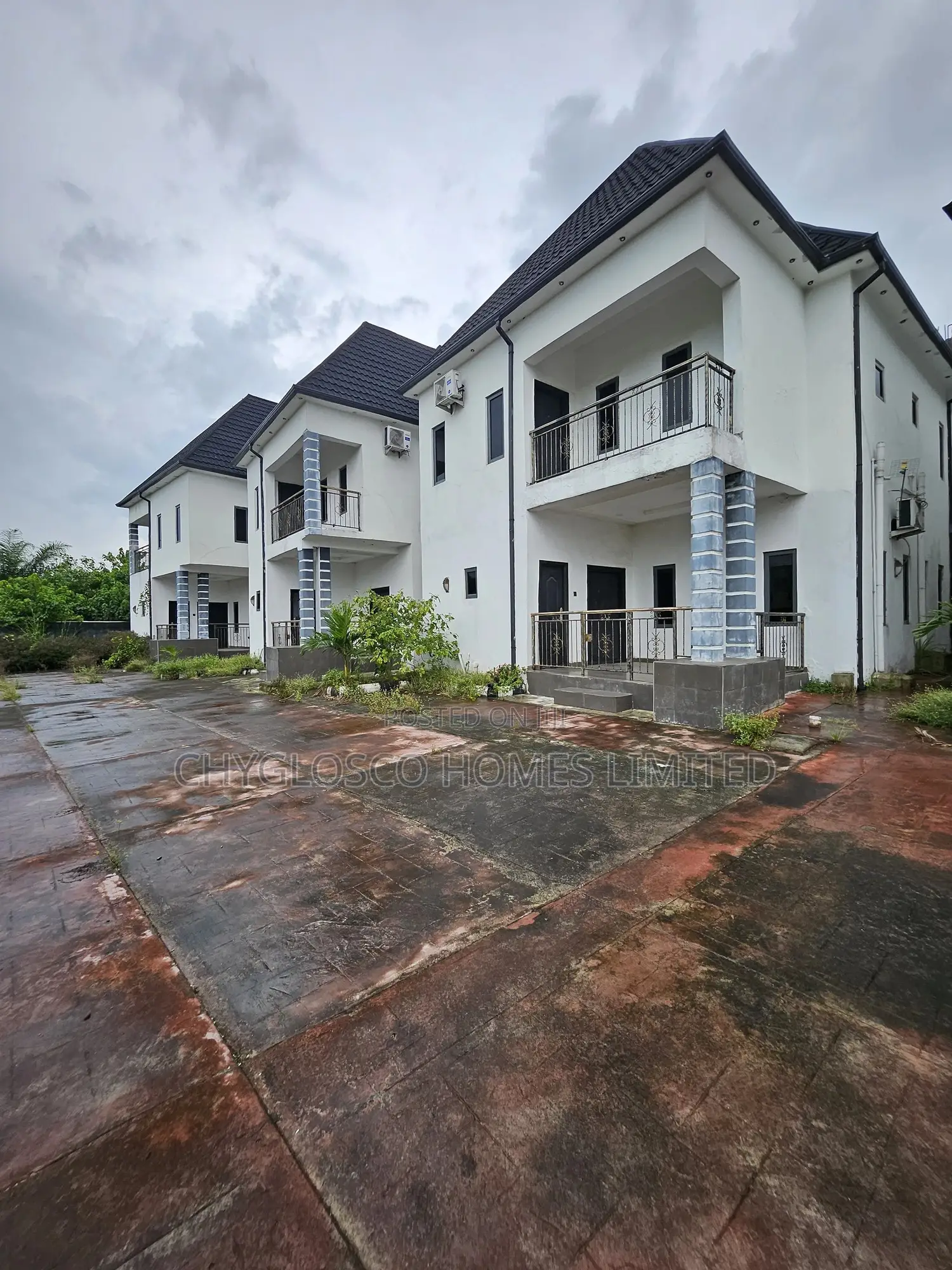 4bdrm Duplex in Eliozu for sale