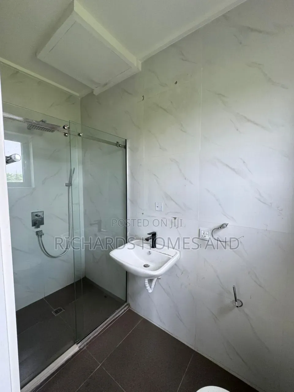 5bdrm Duplex in Banana Island Ikoyi for rent