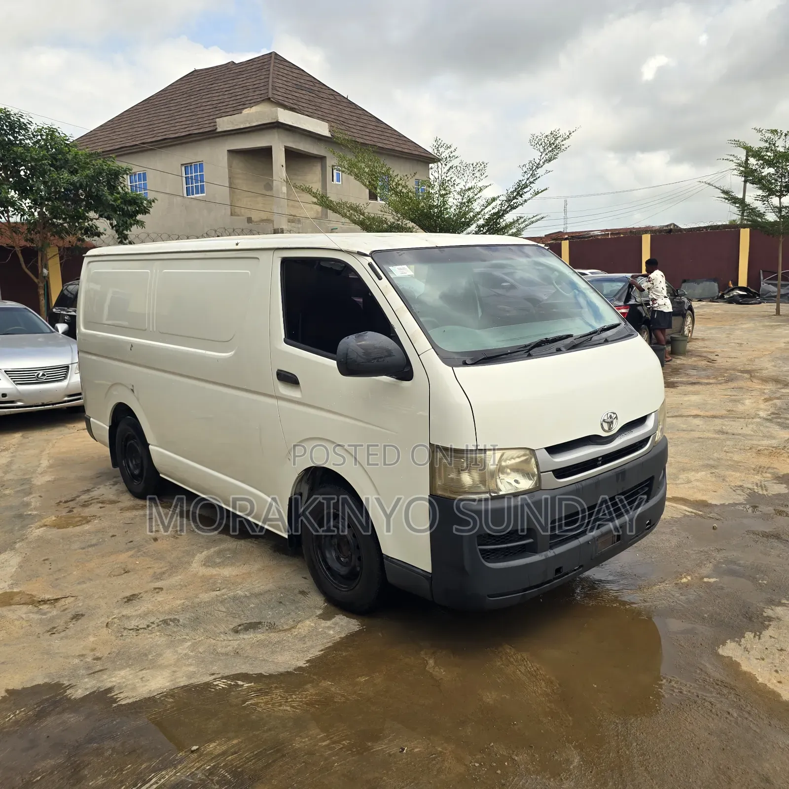 Toyota HiAce 2006 White