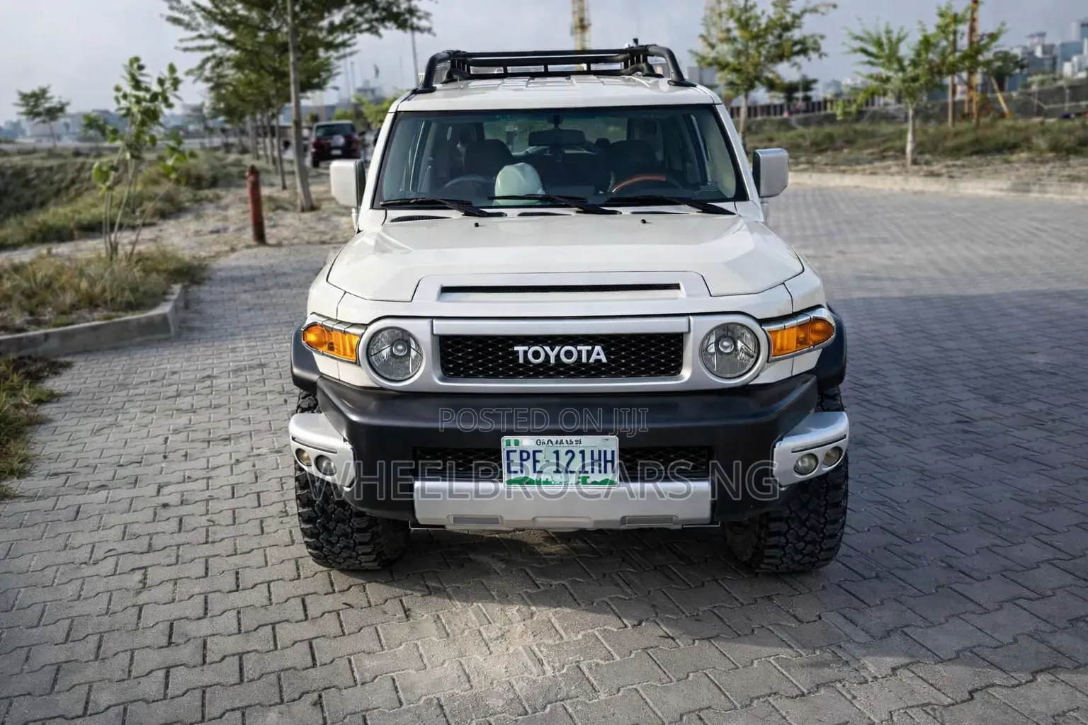 Toyota FJ Cruiser 4x4 Automatic 2012 White