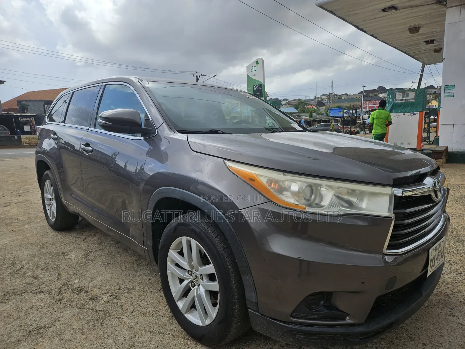 Toyota Highlander LE 4x2 (2.7L 4cyl 6A) 2016 Gray