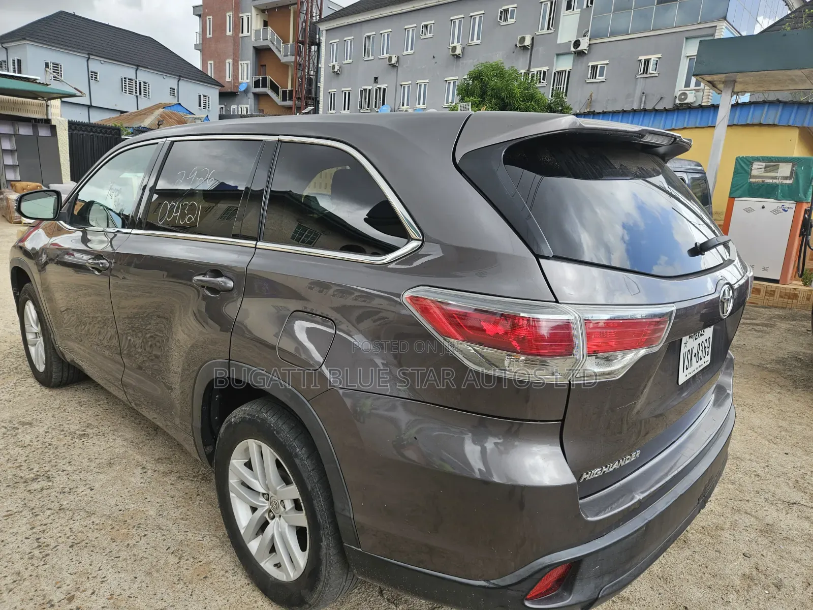 Toyota Highlander LE 4x2 (2.7L 4cyl 6A) 2016 Gray