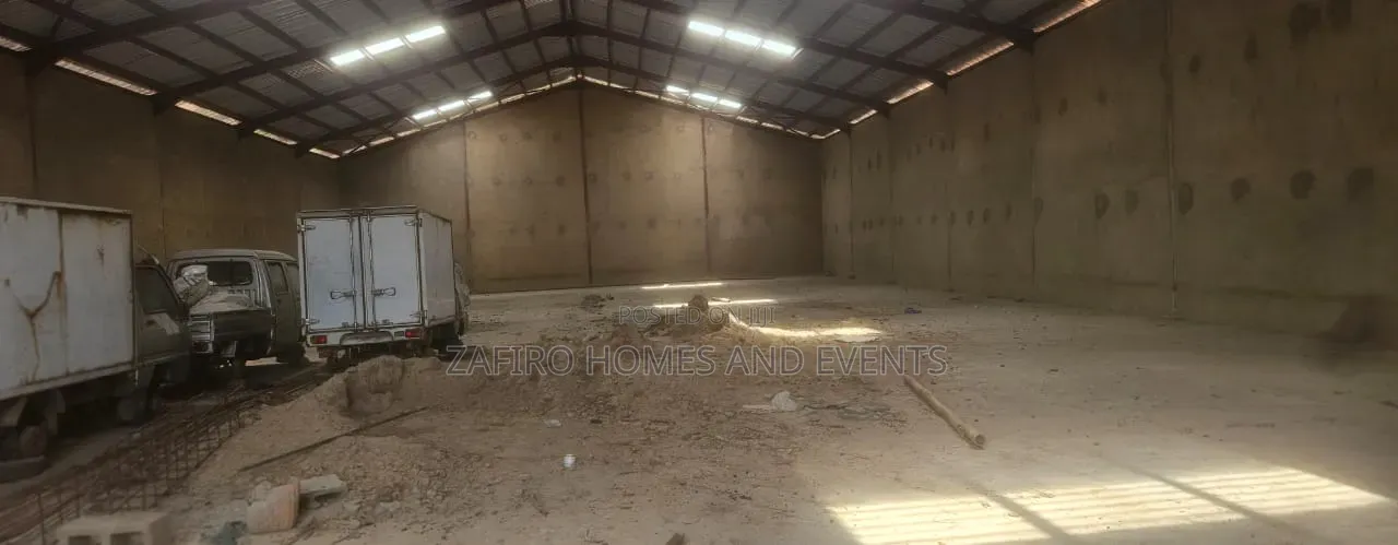 10002m Warehouse at Adegoke New Garage Ibadan for Rent