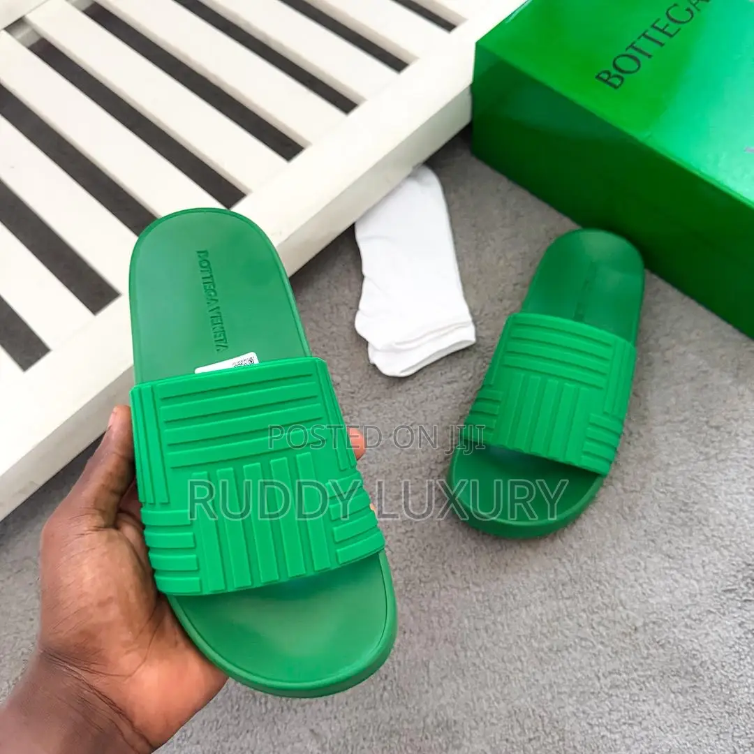 Bottega Veneta Pool Slides