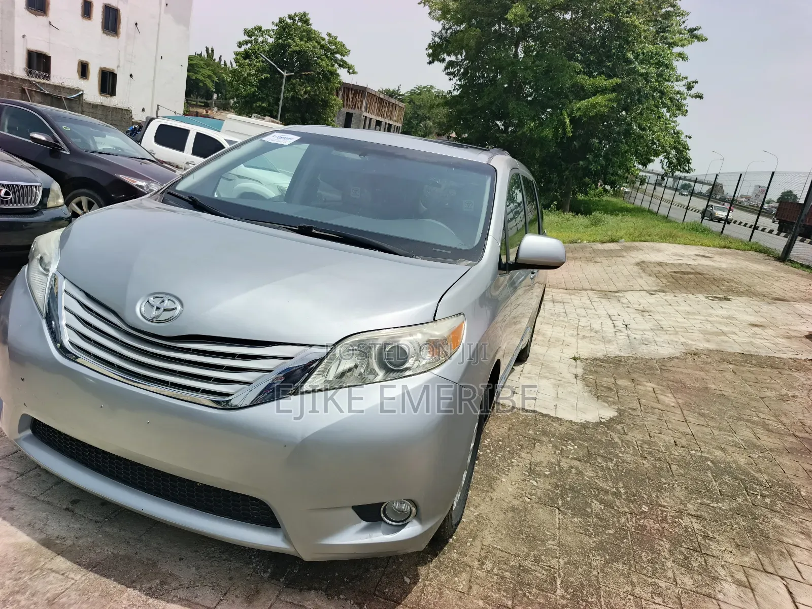 Toyota Sienna 2014 Silver
