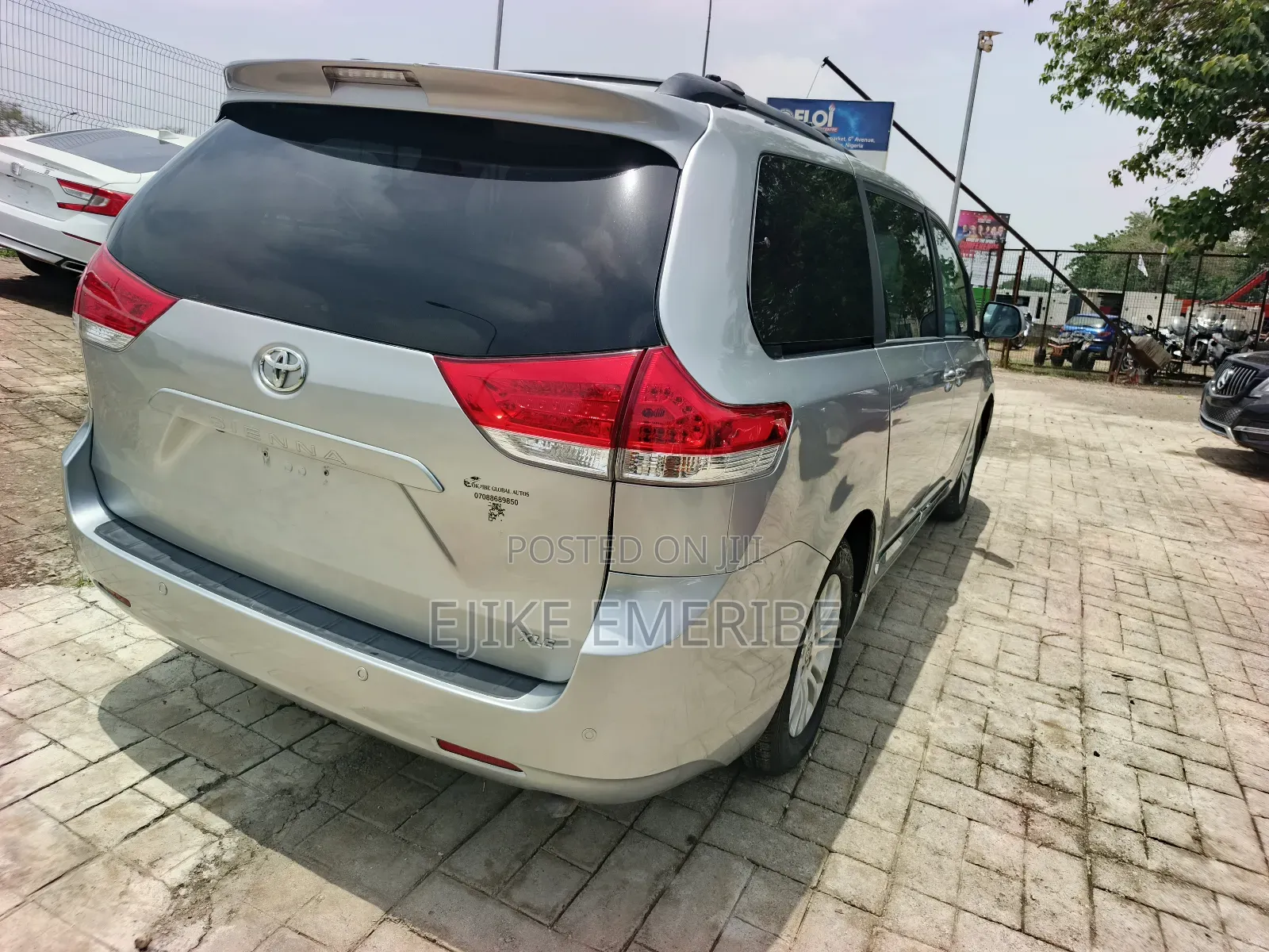 Toyota Sienna 2014 Silver