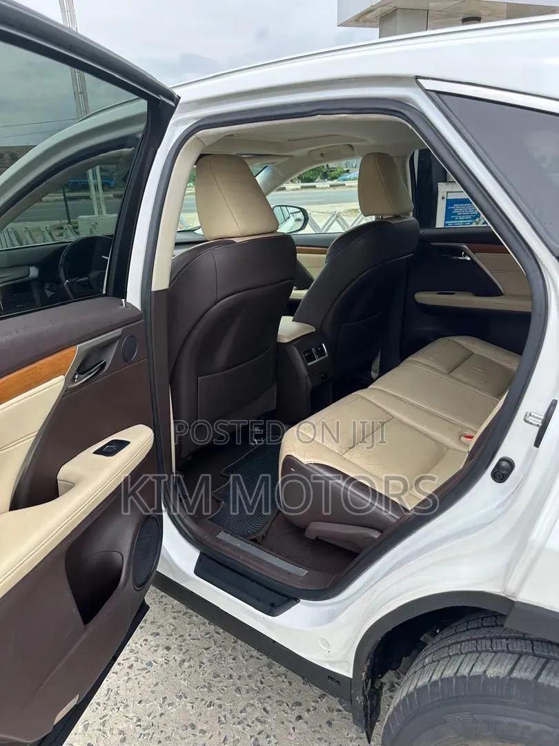 Lexus RX 350 FWD 2017 White