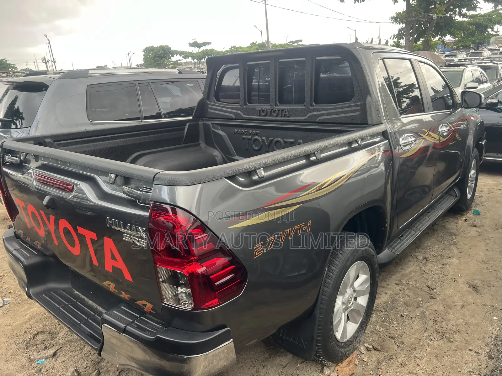 Toyota Hilux 2021 Gray