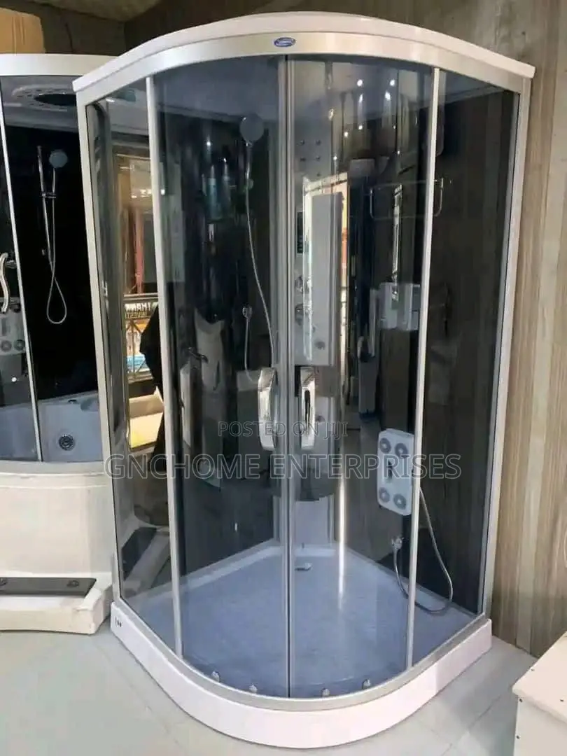 Executive Shower Room 90/90cm