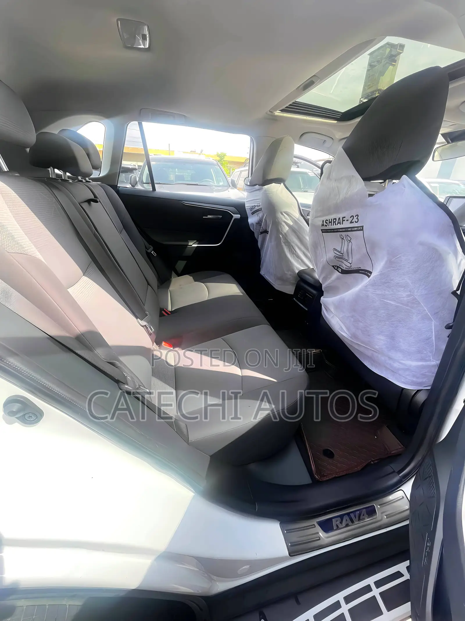 Toyota RAV4 Adventure 2021 White