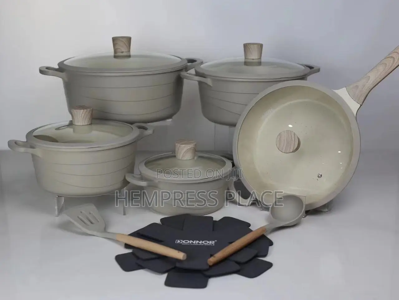Non Sticky Cookware Set
