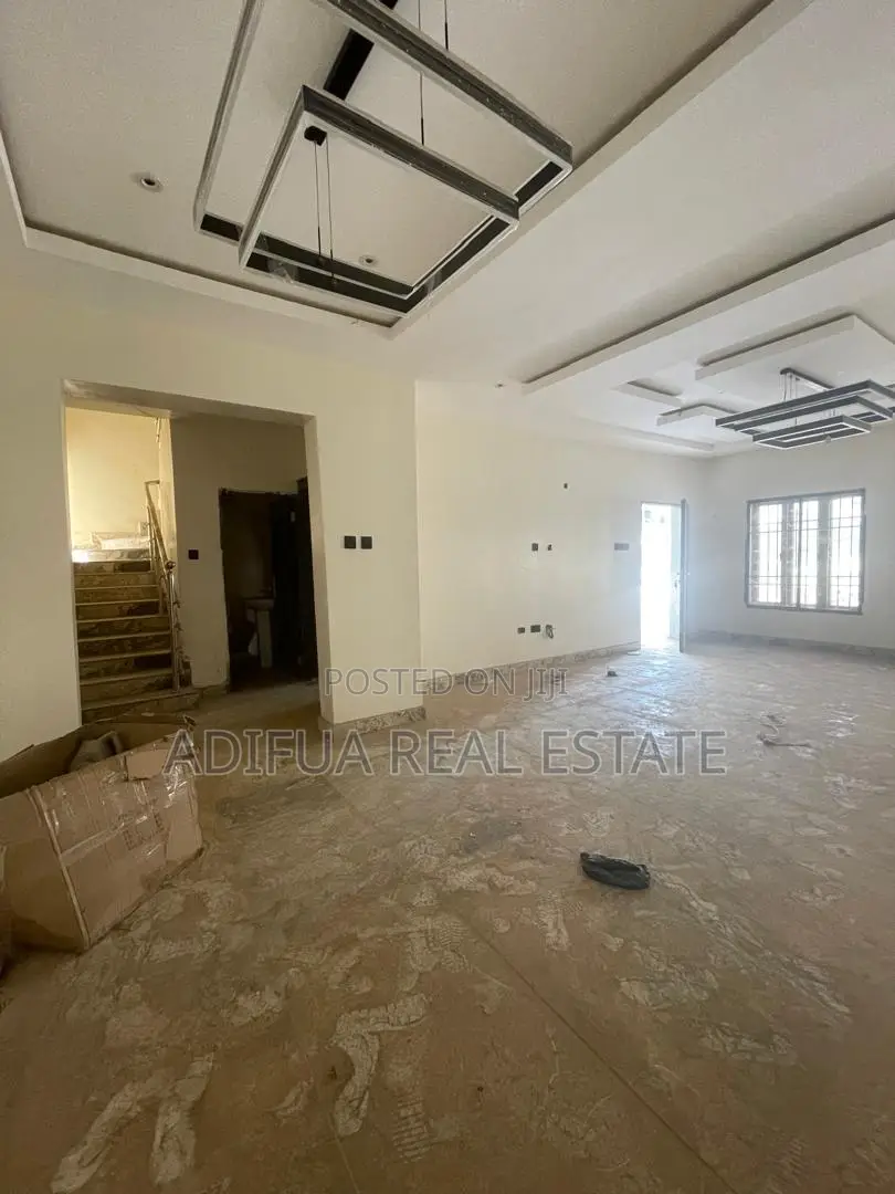5bdrm Duplex in Mabushi for sale