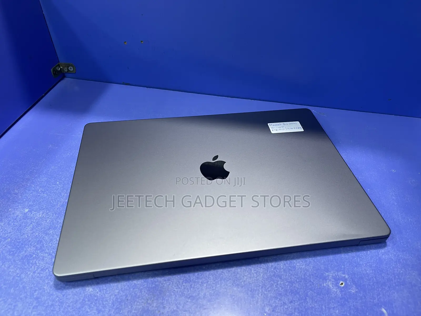 Laptop Apple MacBook Pro 2021 M1 16GB Apple M1 Pro SSD 1T