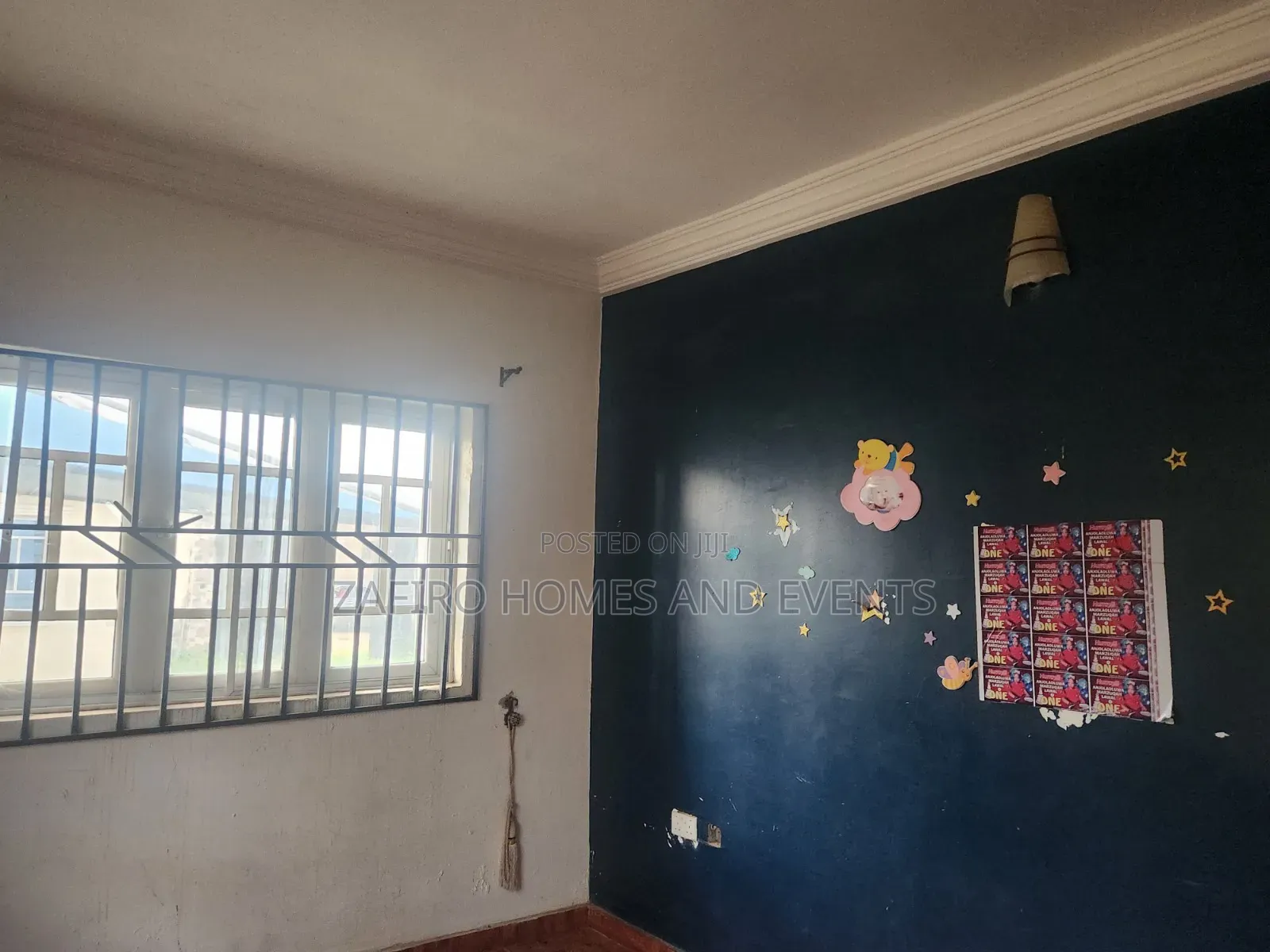 5bdrm Duplex in Kasunmu Road Akala for sale