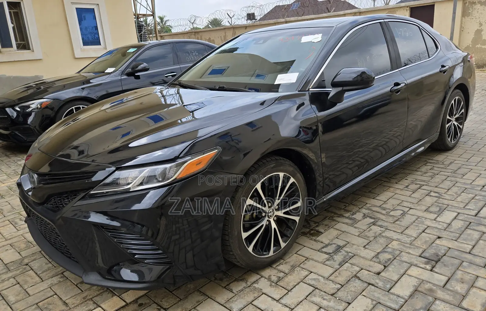 Toyota Camry SE FWD (2.5L 4cyl 8AM) 2018 Black