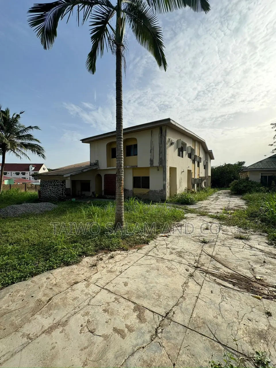 3435sqm of Land With Old Duplex