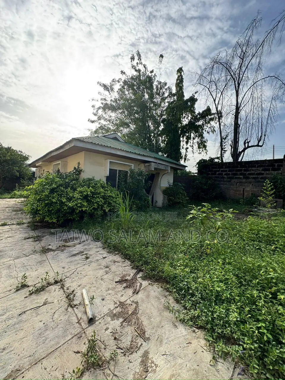 3435sqm of Land With Old Duplex