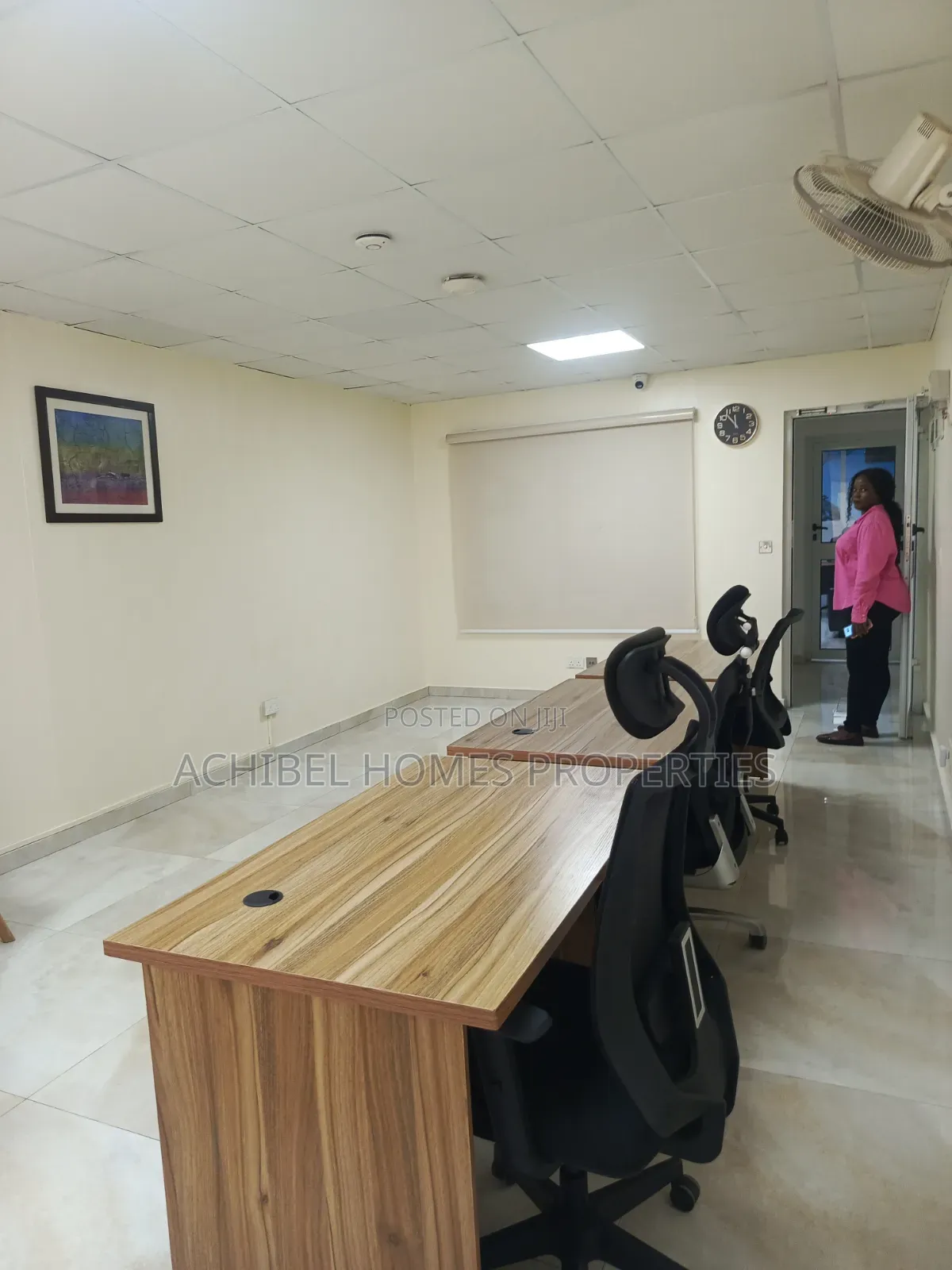 25 Square Meter Furnished and Serviced Office Space in Lekki