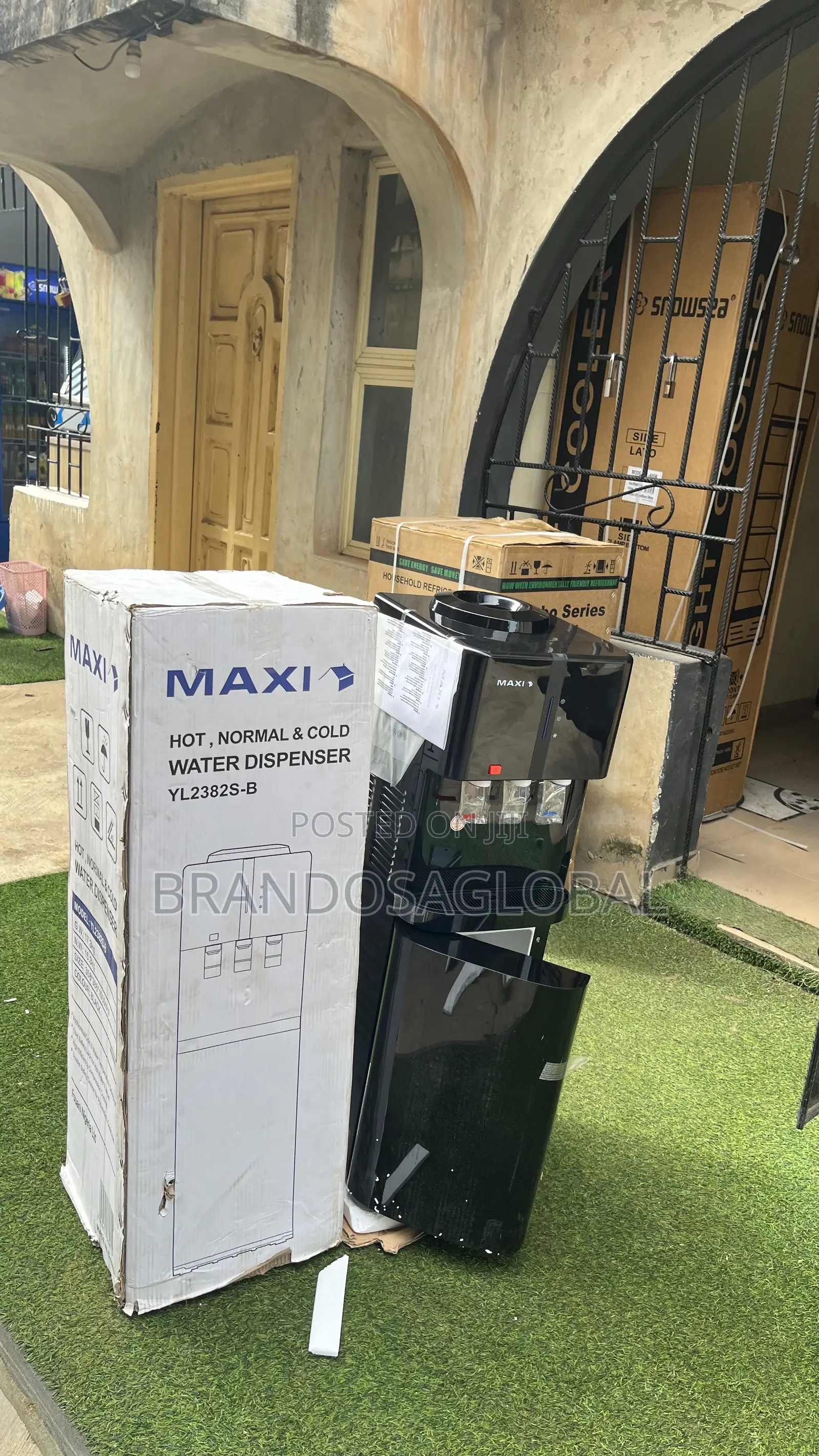 Maxi Water Dispenser Yl2382s-B–Efficient Cooling and Heating Dispenser