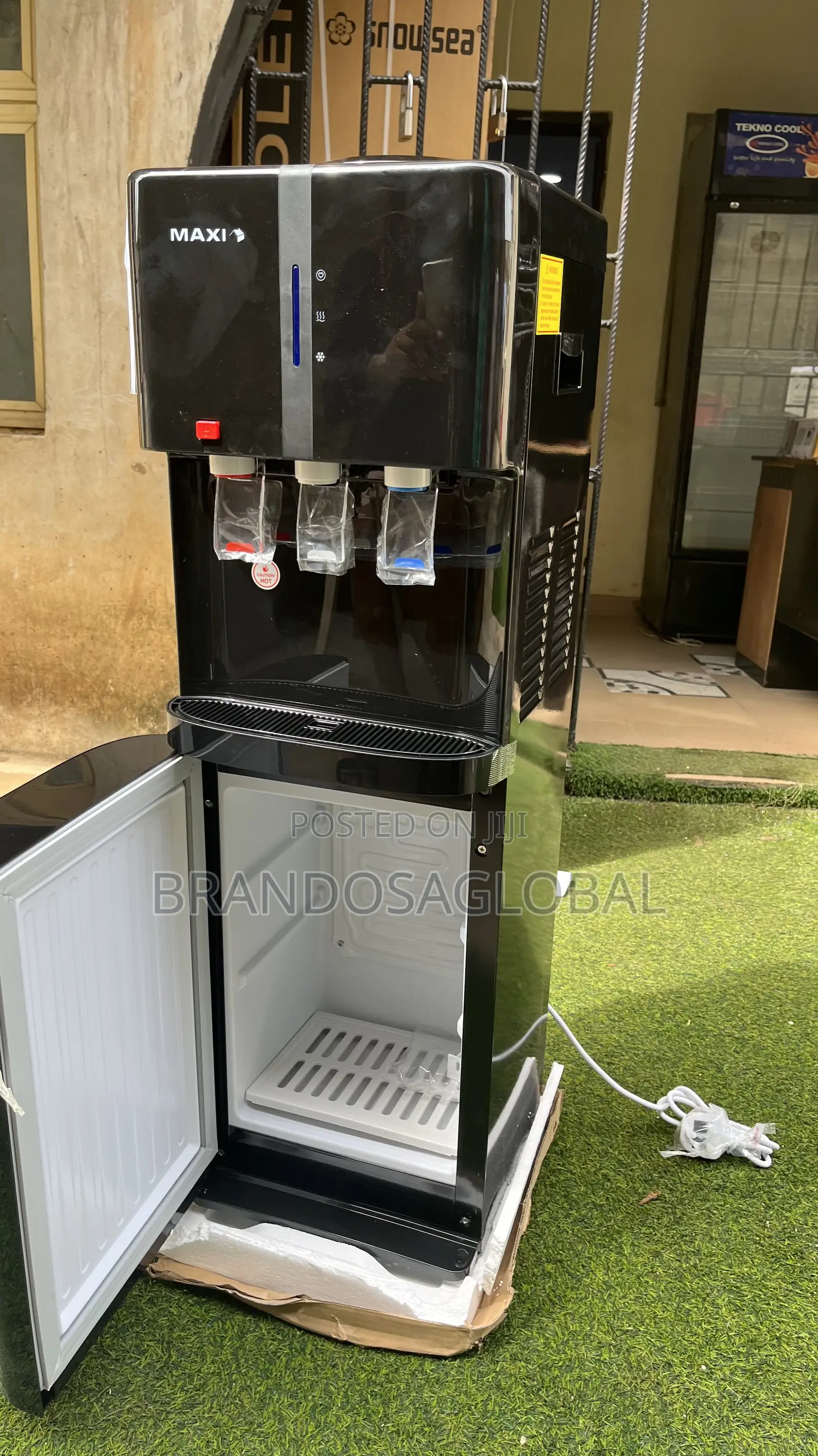 Maxi Water Dispenser Yl2382s-B – Durable Household Water Dispenser