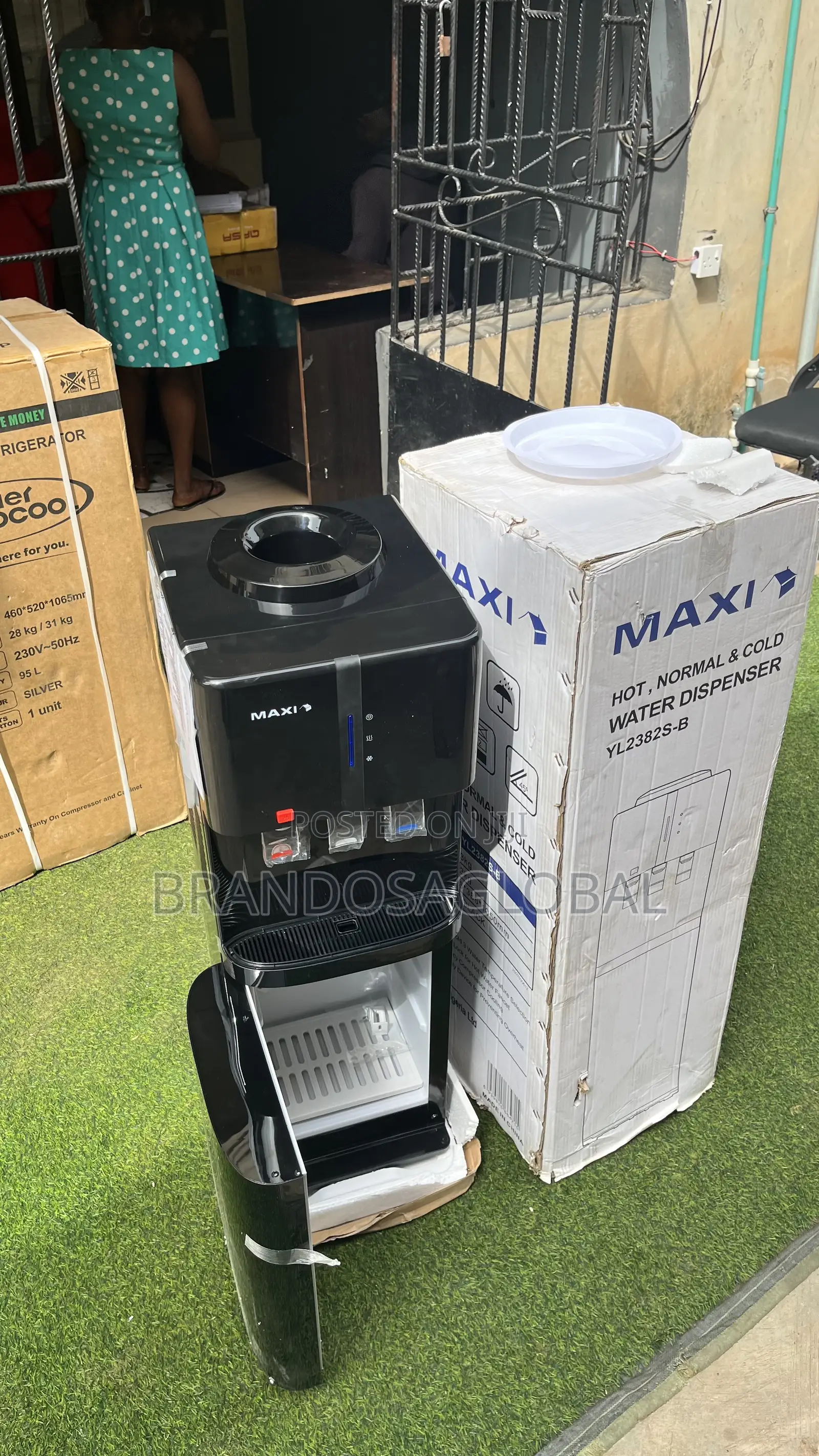 Maxi Water Dispenser Yl2382s-B – Practical Water Dispensing Machine