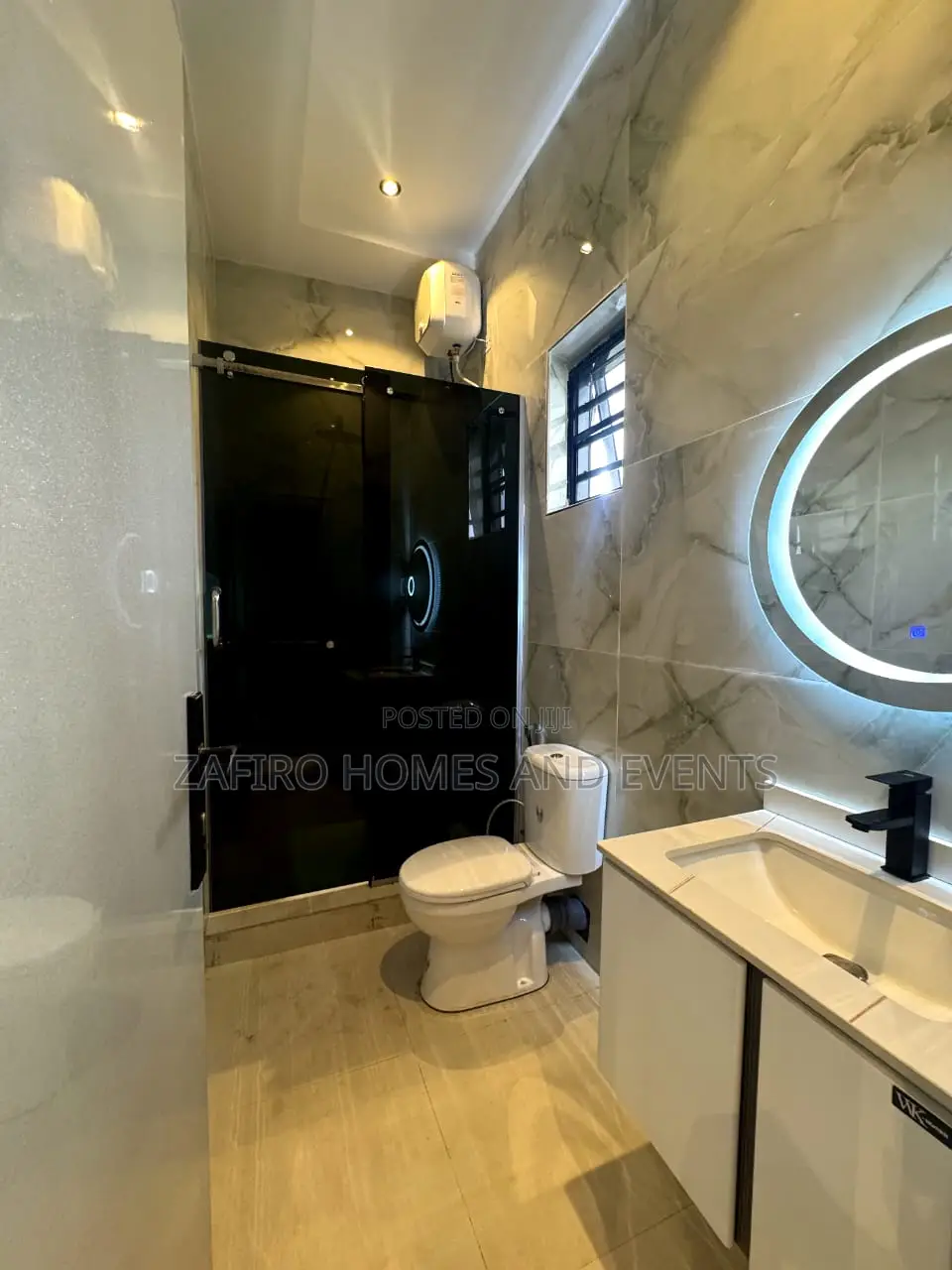 4bdrm Duplex in Agodi Gra for sale