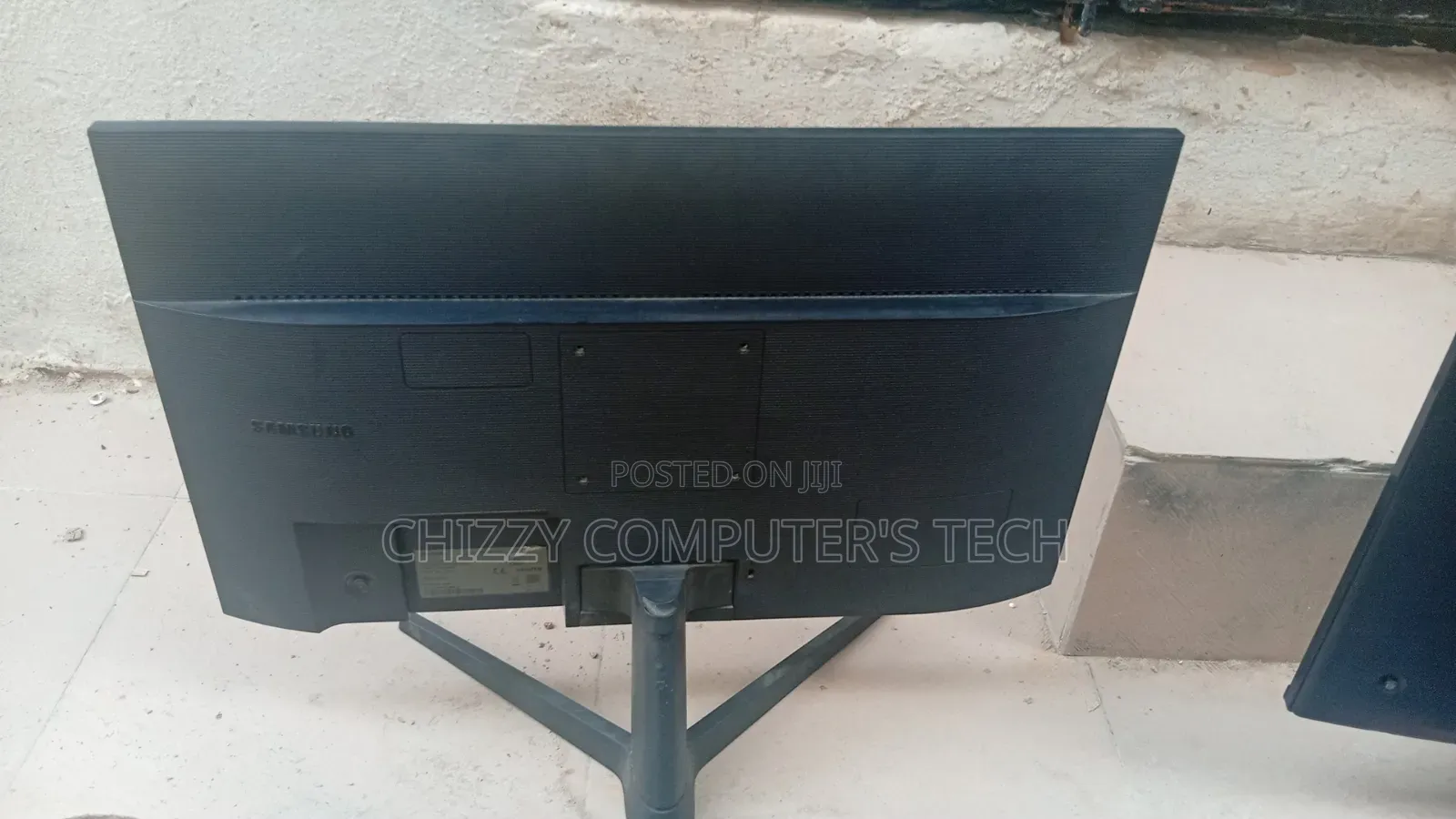 Samsung 27inches Flameless Monitor