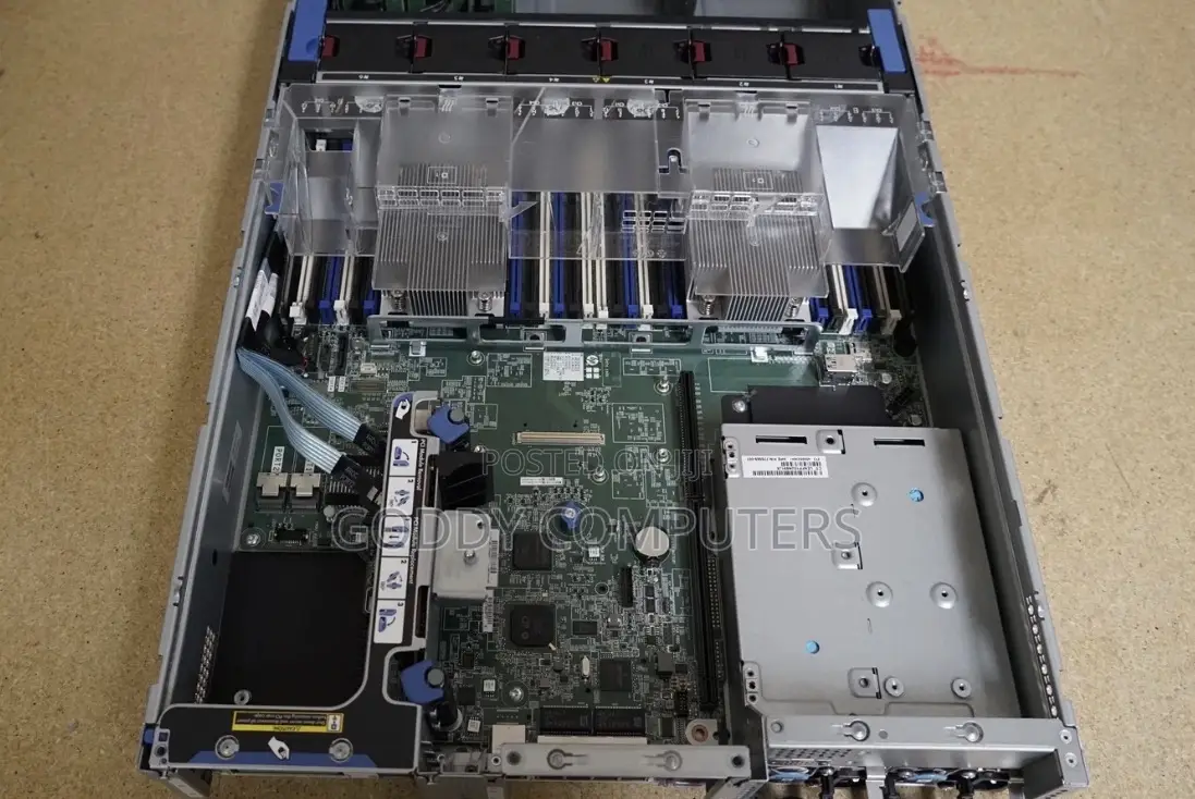Server HP ProLiant DL380 Gen9 32GB Intel Xeon HDD 1T