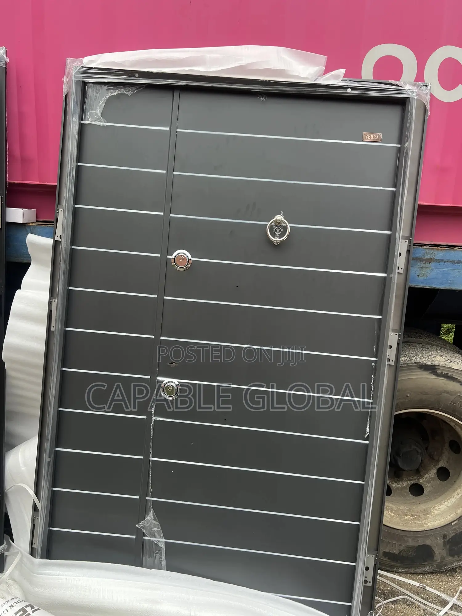 White and Black Turkey Steel