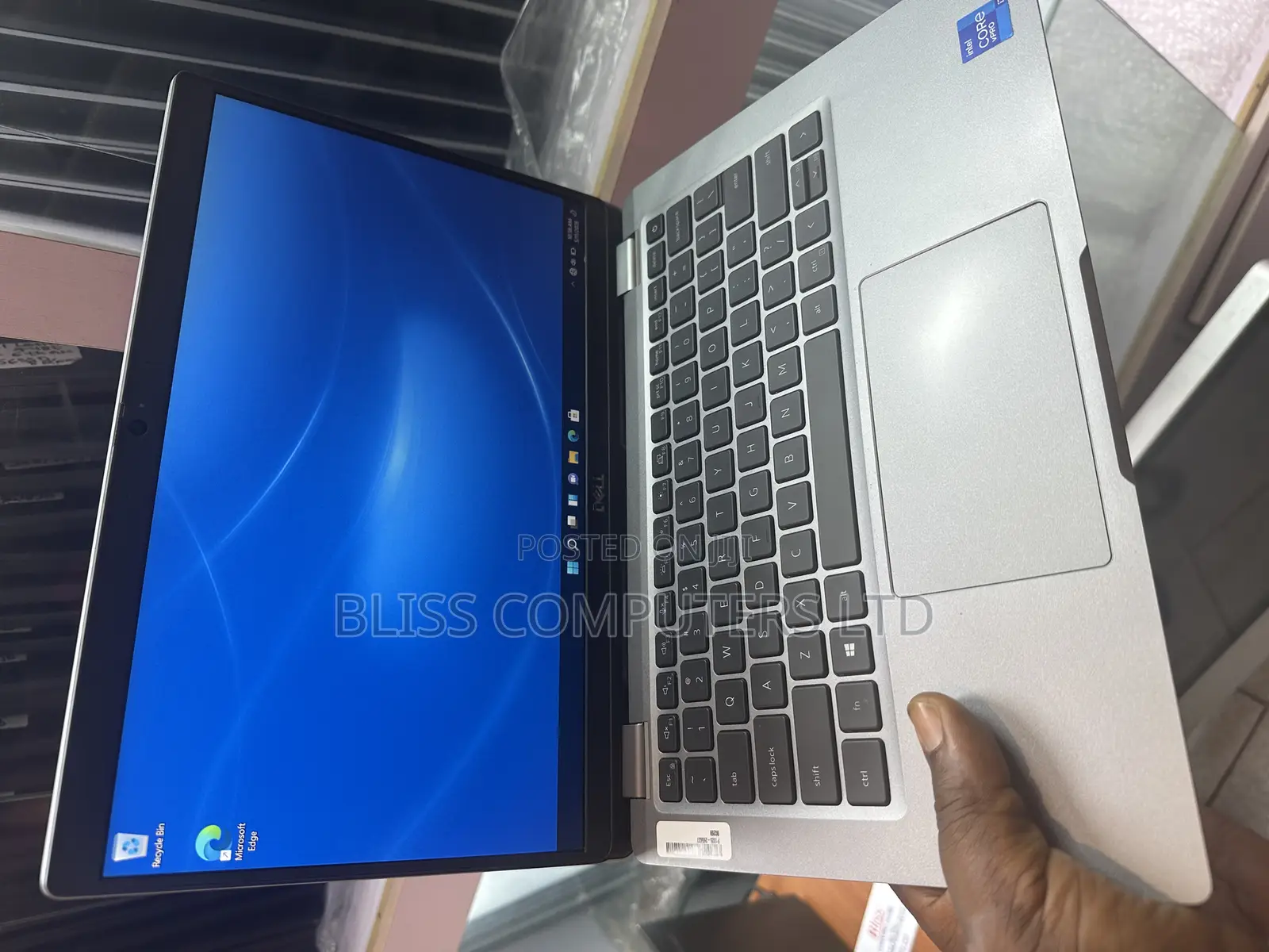 Laptop Dell Latitude 5320 32GB Intel Core i7 SSD 256GB