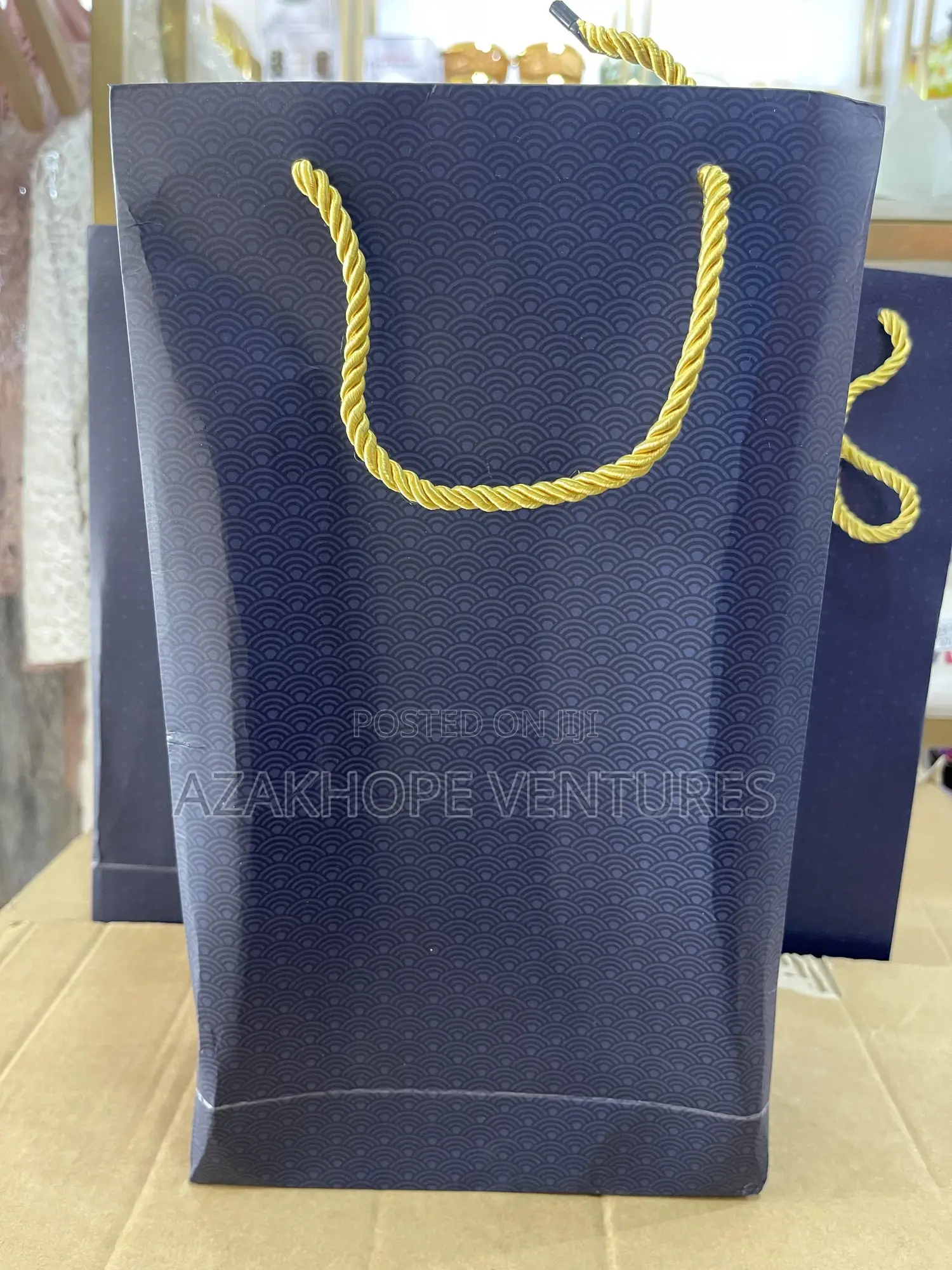 Generic Gold-Colored Stainless Steel Vacuum Insulated Water Bottle