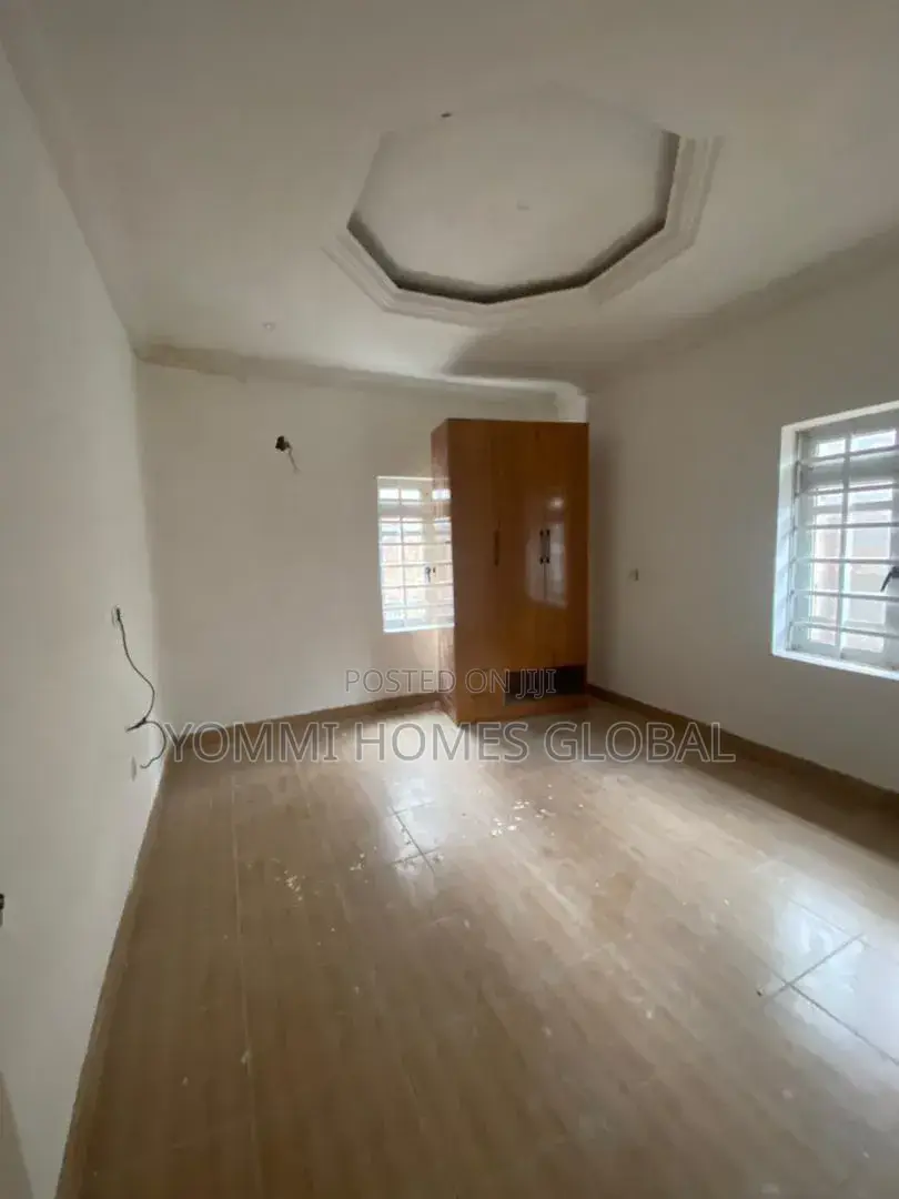 2bdrm Block of Flats in Gwarimpa Main., Gwarinpa for rent
