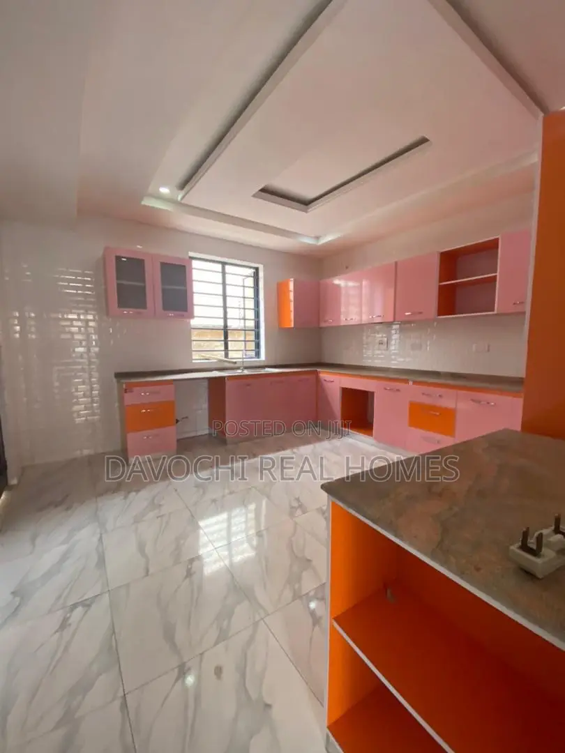 4bdrm Duplex in Osapa London Estate, Jakande for rent