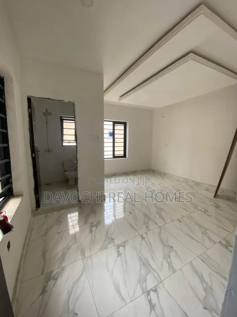 4bdrm Duplex in Osapa London Estate, Jakande for rent