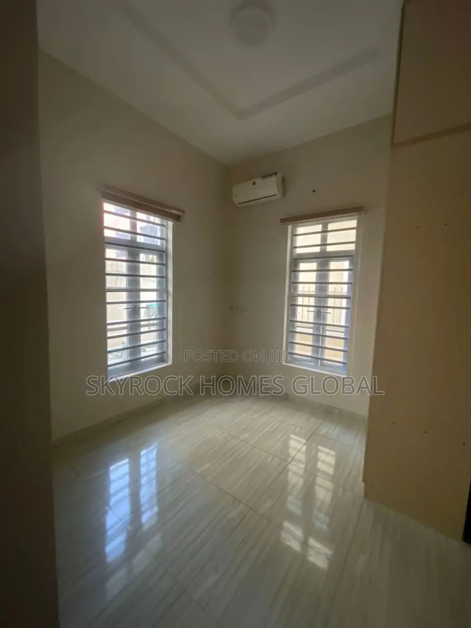 Mini Flat in Lekki Phase 1 for rent