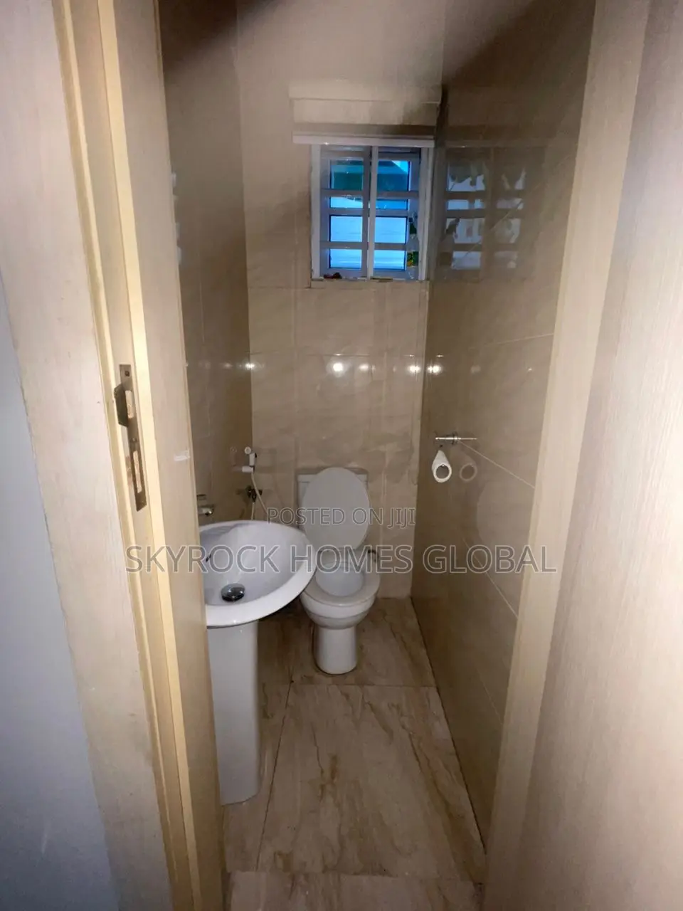Mini Flat in Lekki Phase 1 for rent