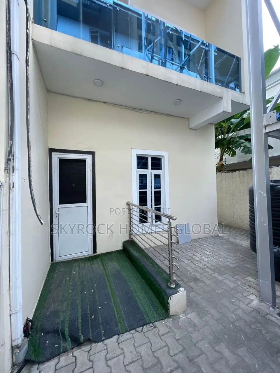 Mini Flat in Lekki Phase 1 for rent
