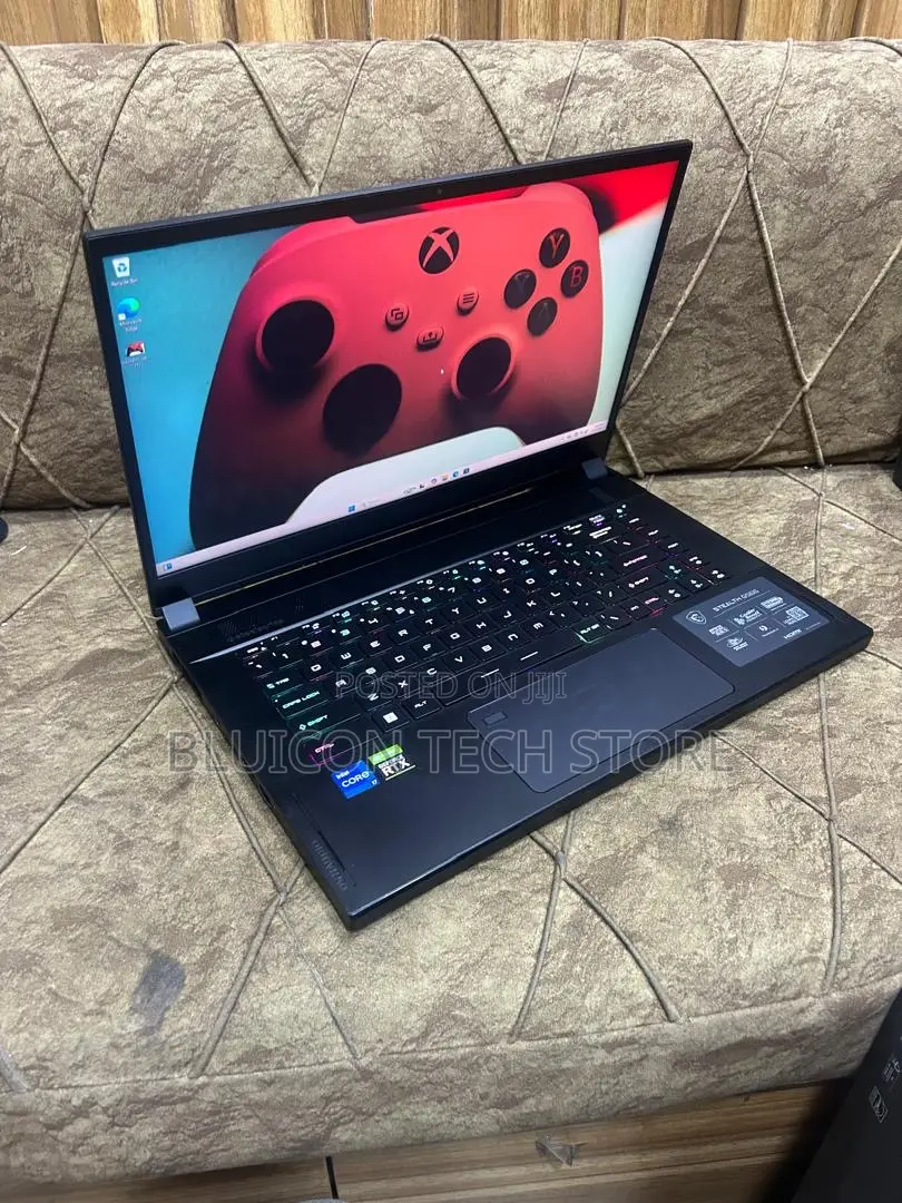 Laptop MSI GS66 Stealth 12UHS 16GB Intel Core i7 SSD 1T