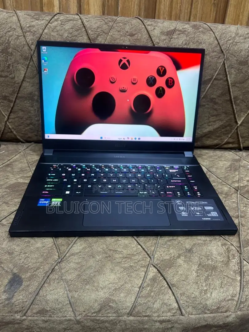 Laptop MSI GS66 Stealth 12UHS 16GB Intel Core i7 SSD 1T